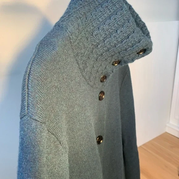 100% Mongolian Cashmere Cardigan - like new, size M - Picture 6 of 10